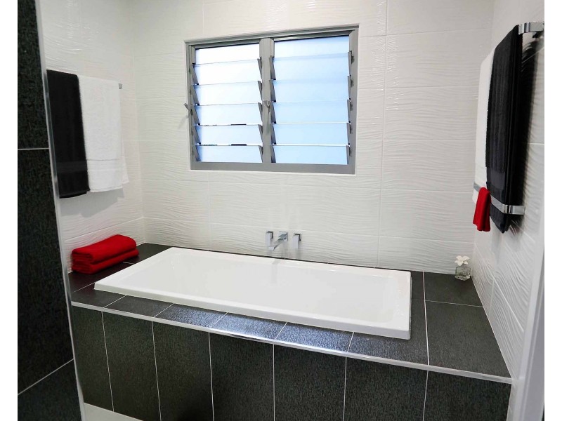 13 Alabama Road, Alabama Hill QLD 4820