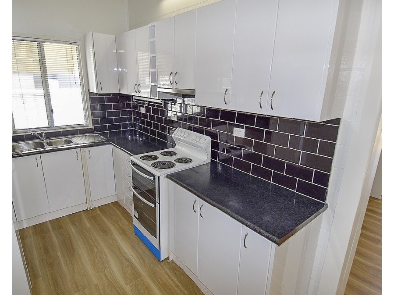 17 Ryan Street, Charters Towers City QLD 4820