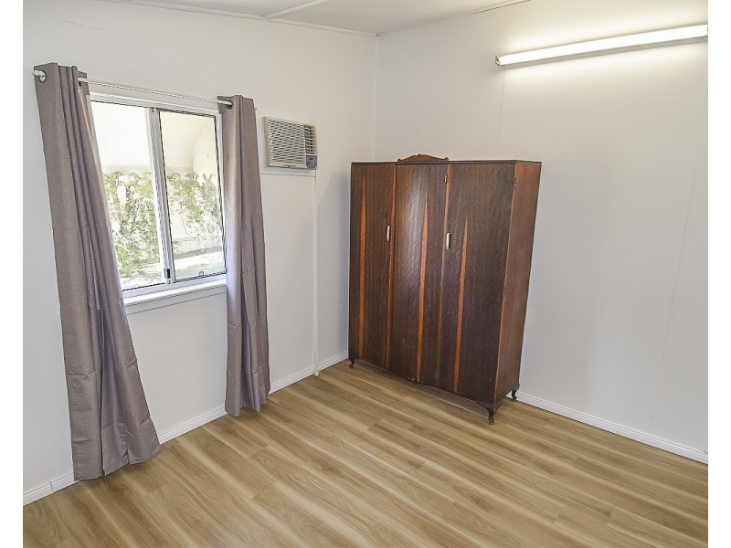 17 Ryan Street, Charters Towers City QLD 4820