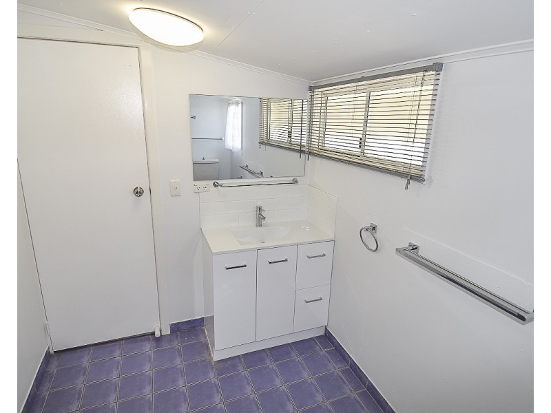 17 Ryan Street, Charters Towers City QLD 4820