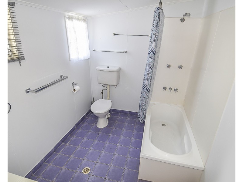 17 Ryan Street, Charters Towers City QLD 4820