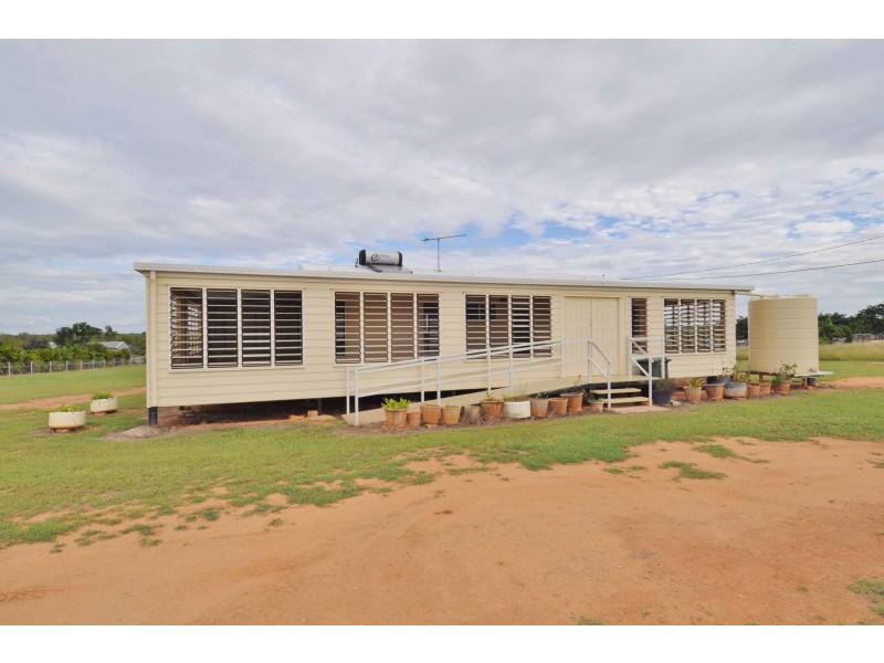 60 Jardine Street, Charters Towers QLD 4820