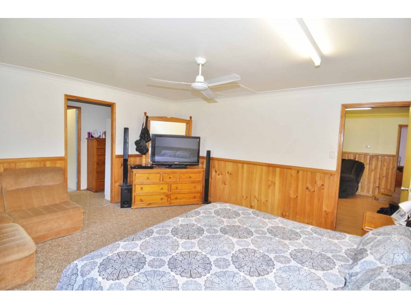6 Moores Street, Charters Towers QLD 4820