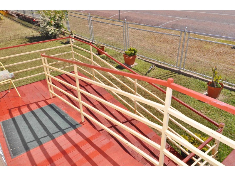 9 Rainbow Road, Charters Towers QLD 4820