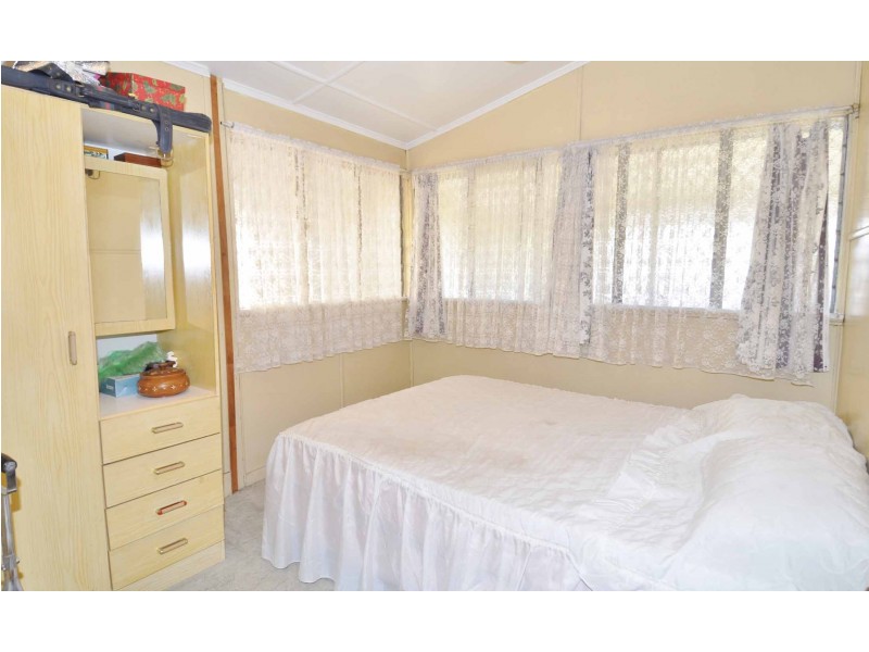 9 Rainbow Road, Charters Towers QLD 4820