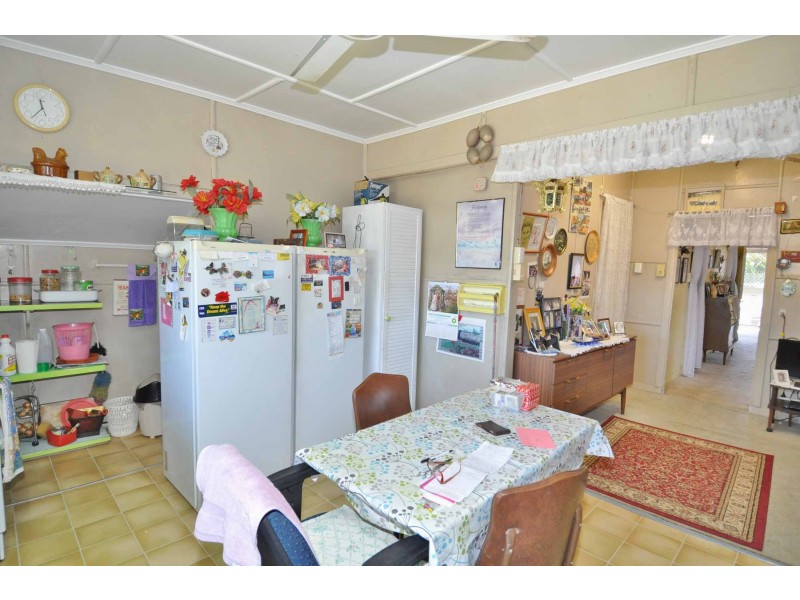 9 Rainbow Road, Charters Towers QLD 4820