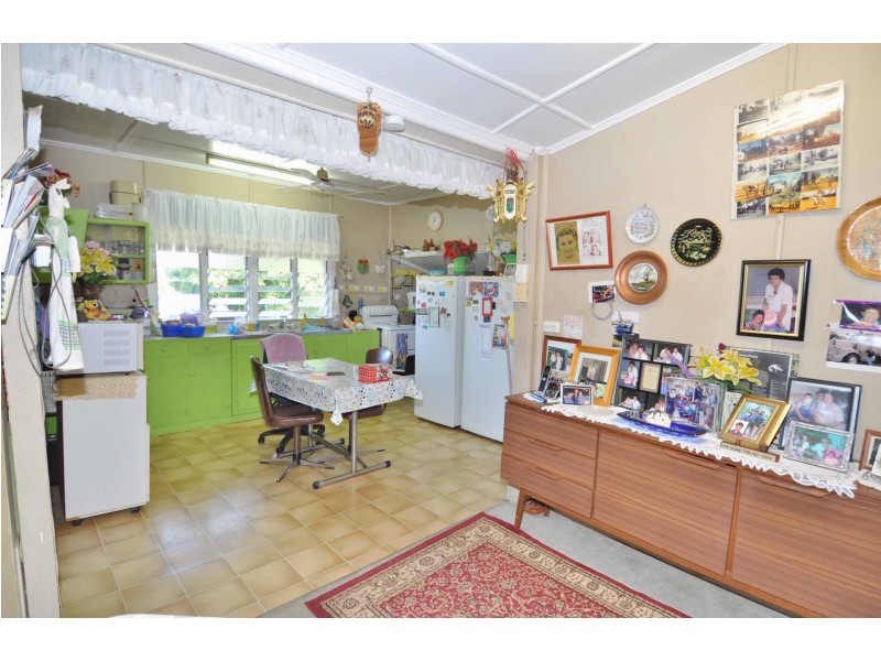 9 Rainbow Road, Charters Towers QLD 4820