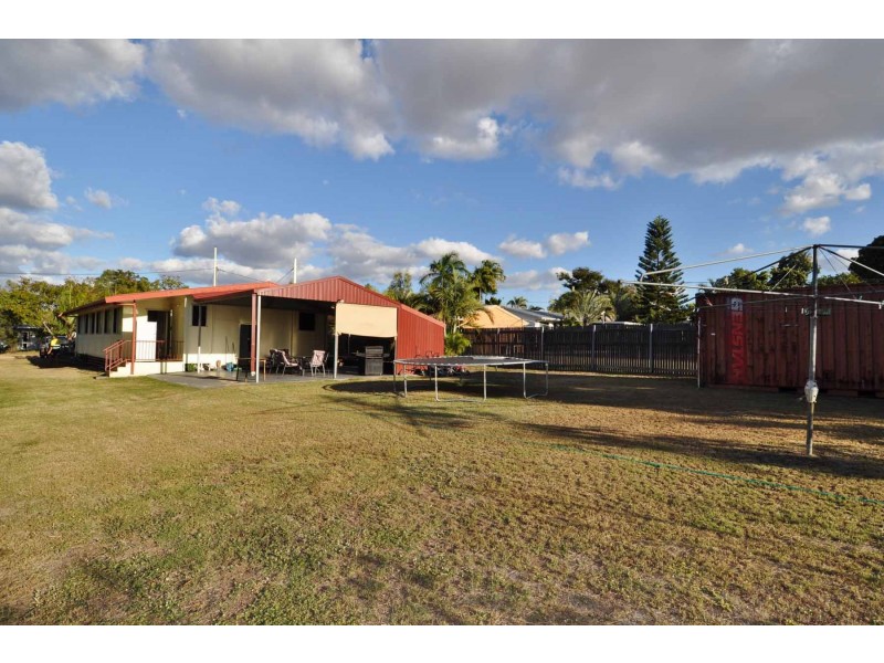 32 Oxford Street, Charters Towers City QLD 4820