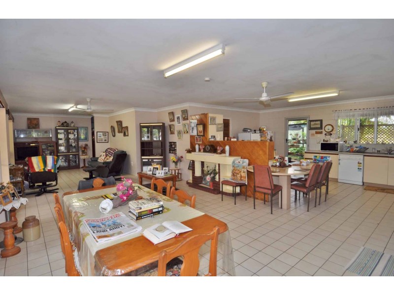 107 Cowards Road, Broughton QLD 4820