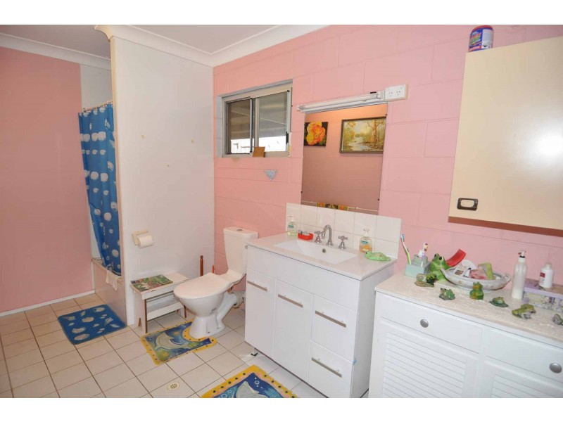 107 Cowards Road, Broughton QLD 4820