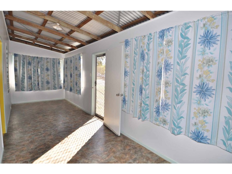 10 Slater Street, Charters Towers QLD 4820