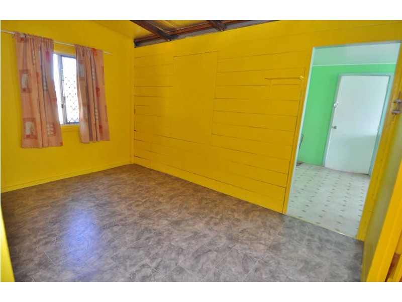 10 Slater Street, Charters Towers QLD 4820