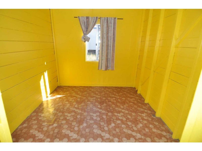 10 Slater Street, Charters Towers QLD 4820