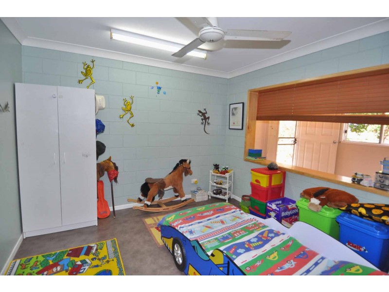 27 Beechcraft Court, Breddan QLD 4820