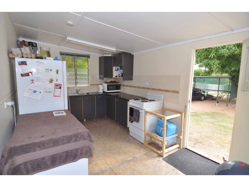 25 Melville Street, Charters Towers QLD 4820