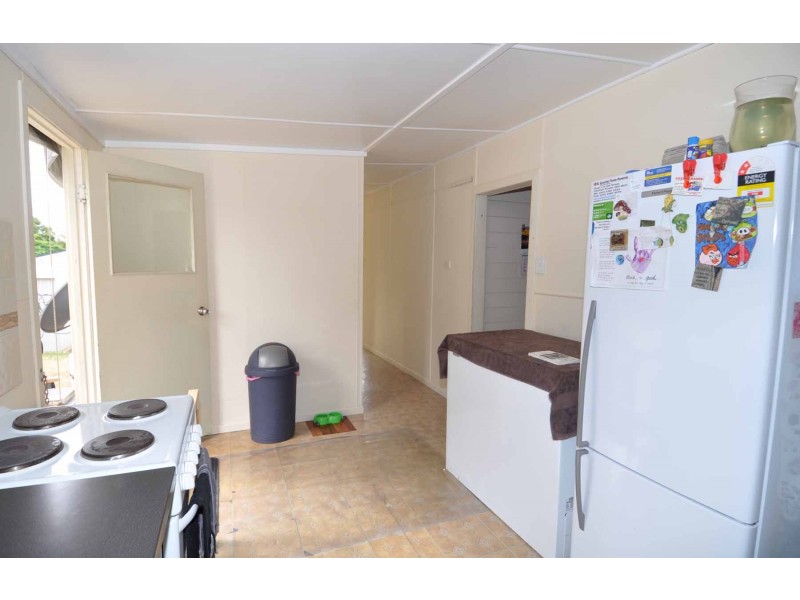 25 Melville Street, Charters Towers QLD 4820