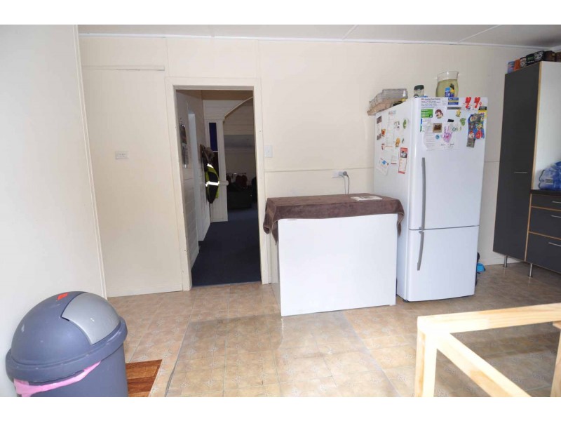 25 Melville Street, Charters Towers QLD 4820