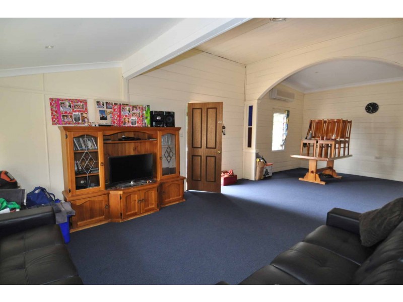 25 Melville Street, Charters Towers QLD 4820
