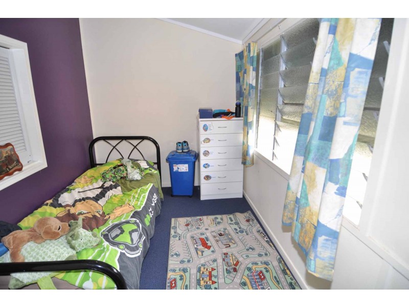 25 Melville Street, Charters Towers QLD 4820