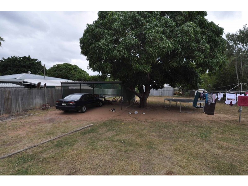 25 Melville Street, Charters Towers QLD 4820