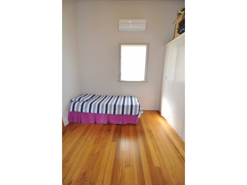 54 York Street, Queenton QLD 4820