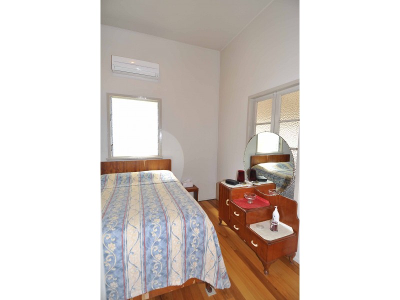 54 York Street, Queenton QLD 4820