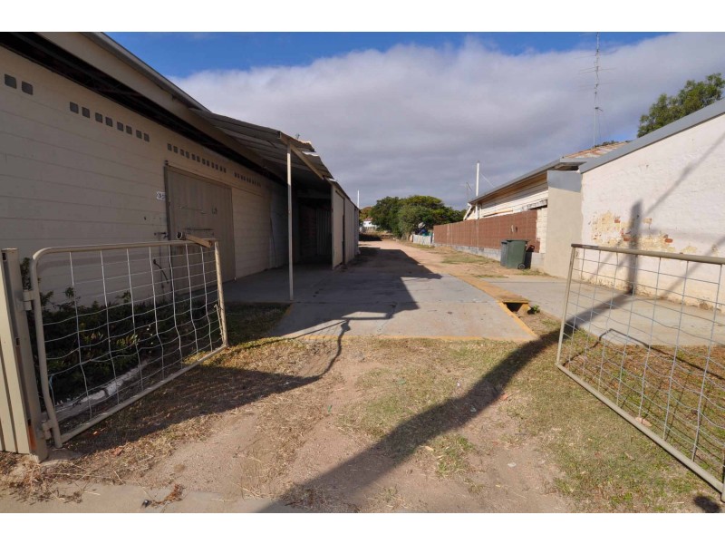 280 Gill Street, Charters Towers QLD 4820
