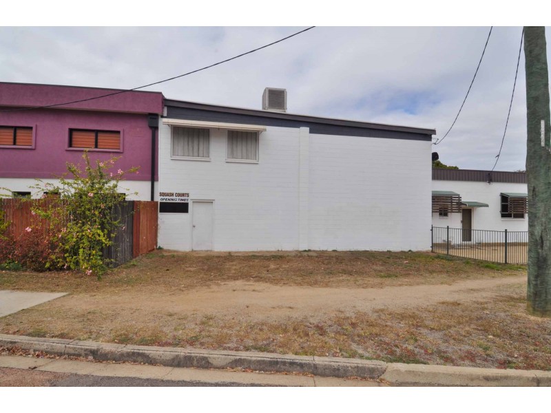 1 Plummer Street, Charters Towers QLD 4820