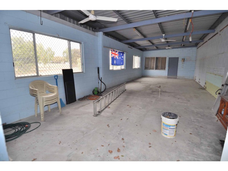 1 Plummer Street, Charters Towers QLD 4820