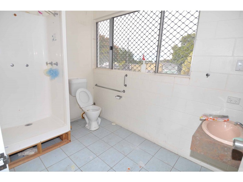 1 Plummer Street, Charters Towers QLD 4820