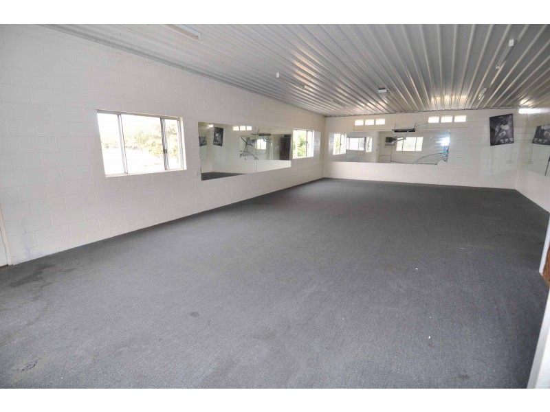 1 Plummer Street, Charters Towers QLD 4820