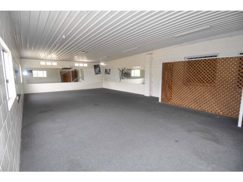 1 Plummer Street, Charters Towers QLD 4820