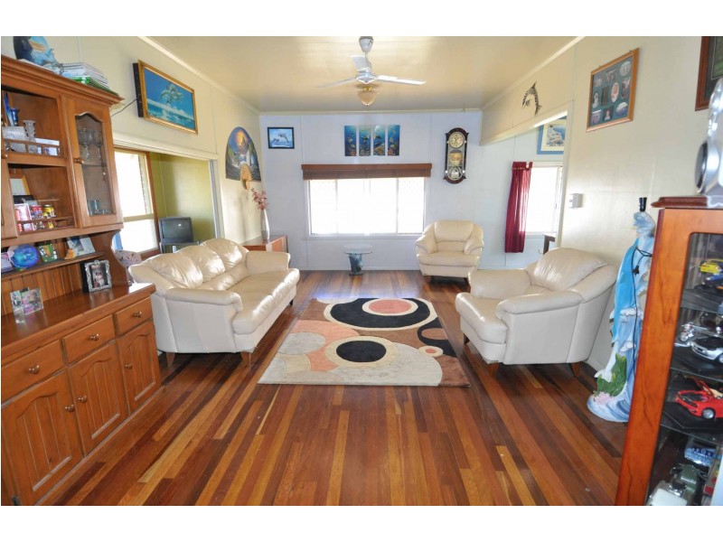 16 Rainbow Road, Charters Towers City QLD 4820