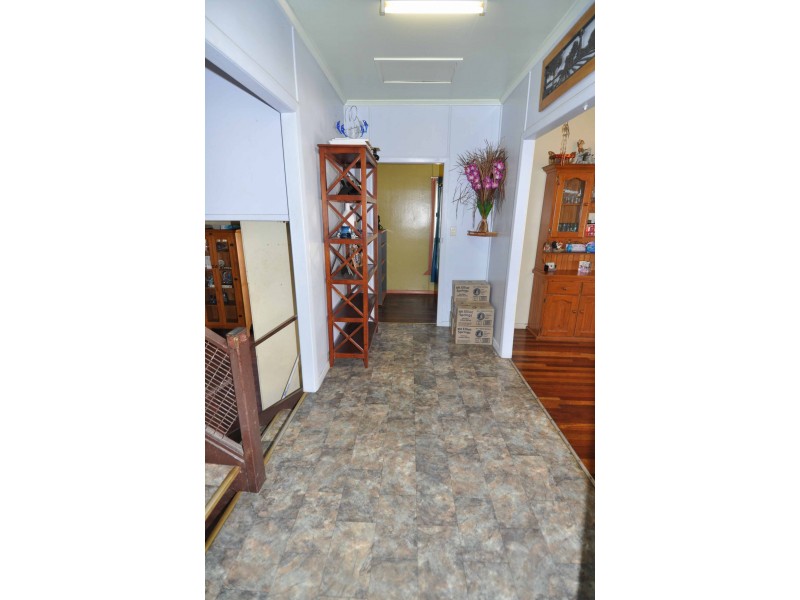 16 Rainbow Road, Charters Towers City QLD 4820