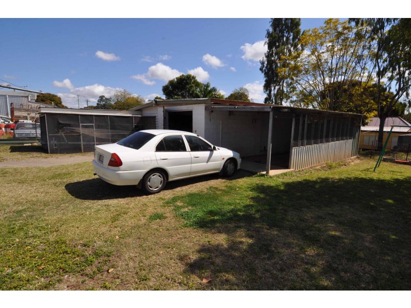 16 Rainbow Road, Charters Towers City QLD 4820