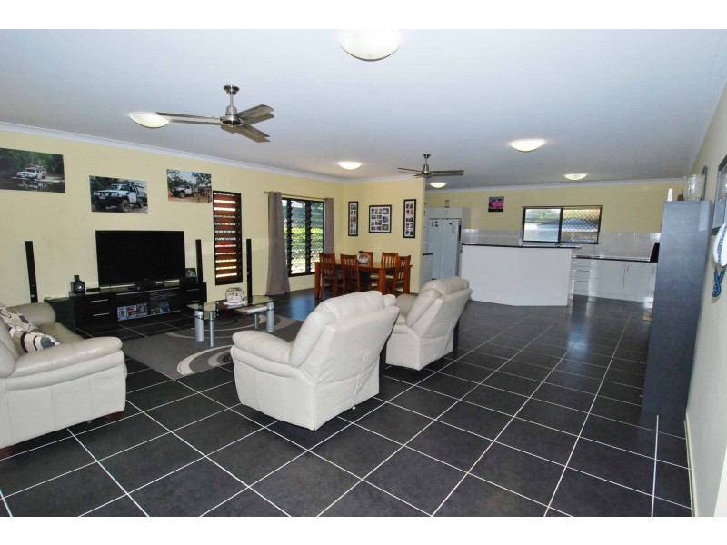 9a Oliver Street, Charters Towers QLD 4820