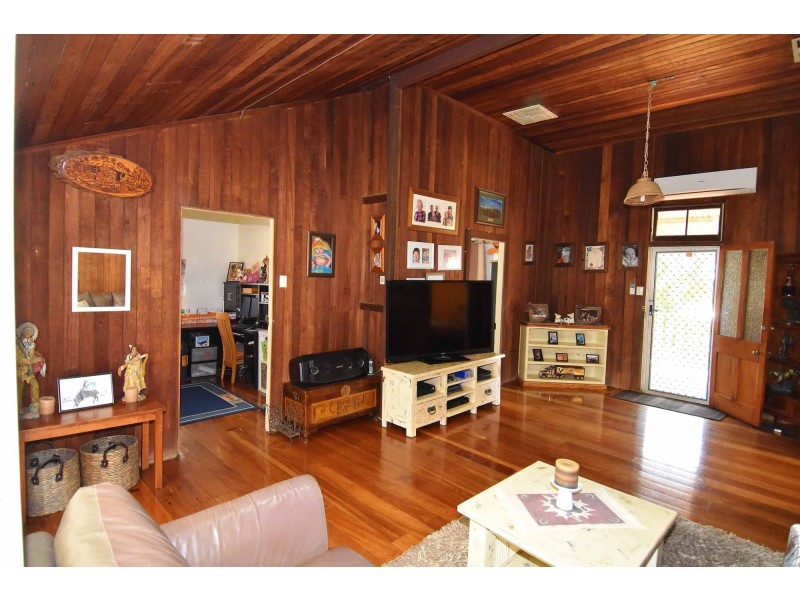 17 York Street, Charters Towers QLD 4820
