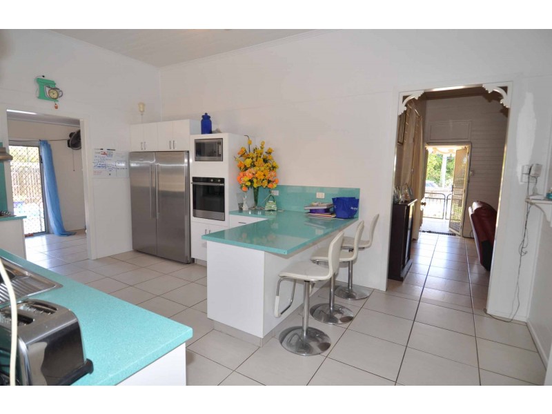 44 Hackett Terrace, Richmond Hill QLD 4820