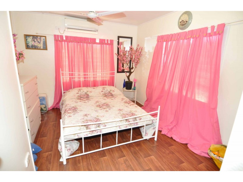 44 Hackett Terrace, Richmond Hill QLD 4820