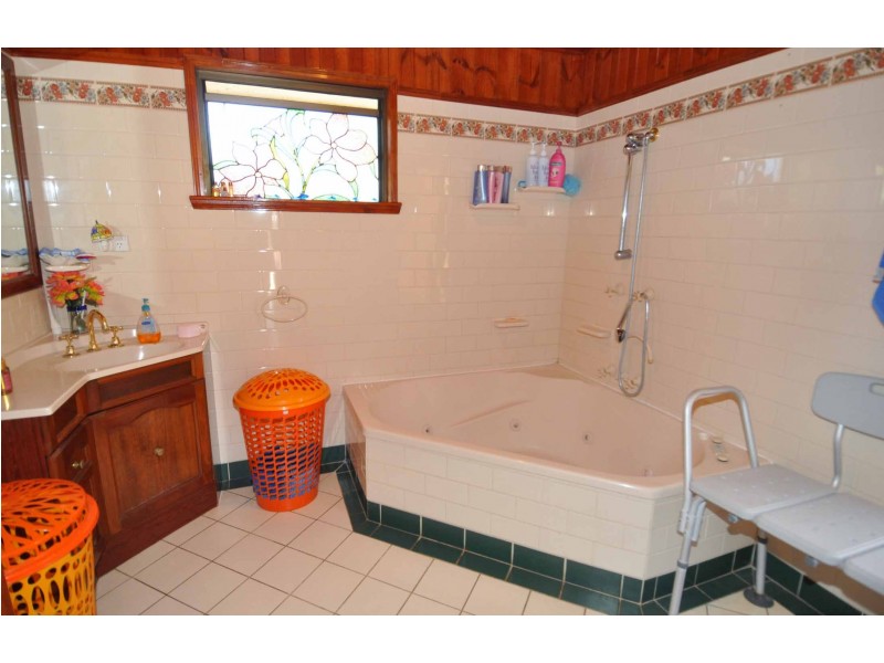 44 Hackett Terrace, Richmond Hill QLD 4820