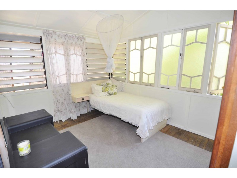 26 York Street, Charters Towers QLD 4820