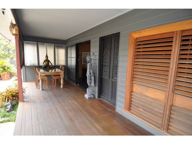 100 Mary Street, Charters Towers QLD 4820