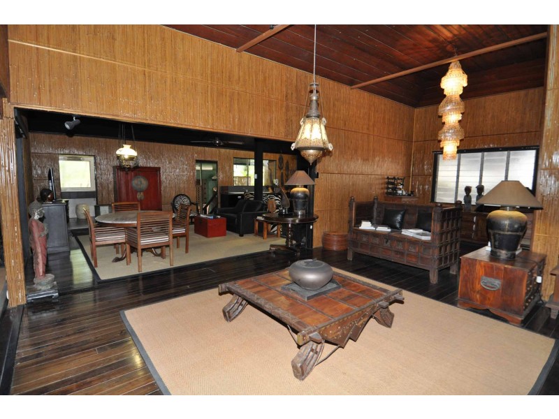 100 Mary Street, Charters Towers QLD 4820