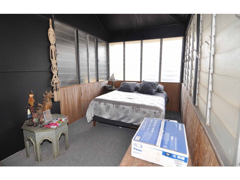 100 Mary Street, Charters Towers QLD 4820