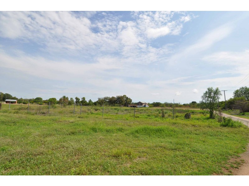 19-21 Dundee Lane, Charters Towers QLD 4820