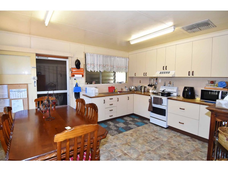 8 Burdekin Street, Richmond Hill QLD 4820