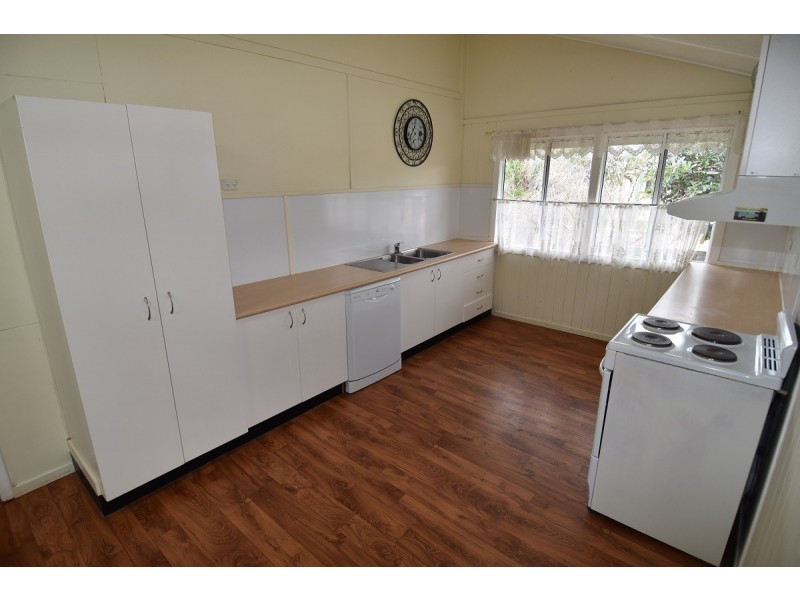 2 Armstrong Road, Charters Towers City QLD 4820