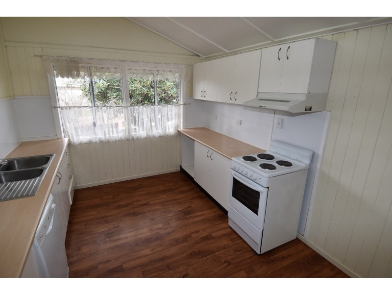 2 Armstrong Road, Charters Towers City QLD 4820