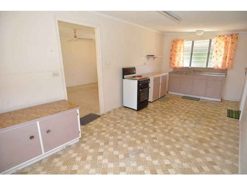 39 Mary Street, Charters Towers QLD 4820