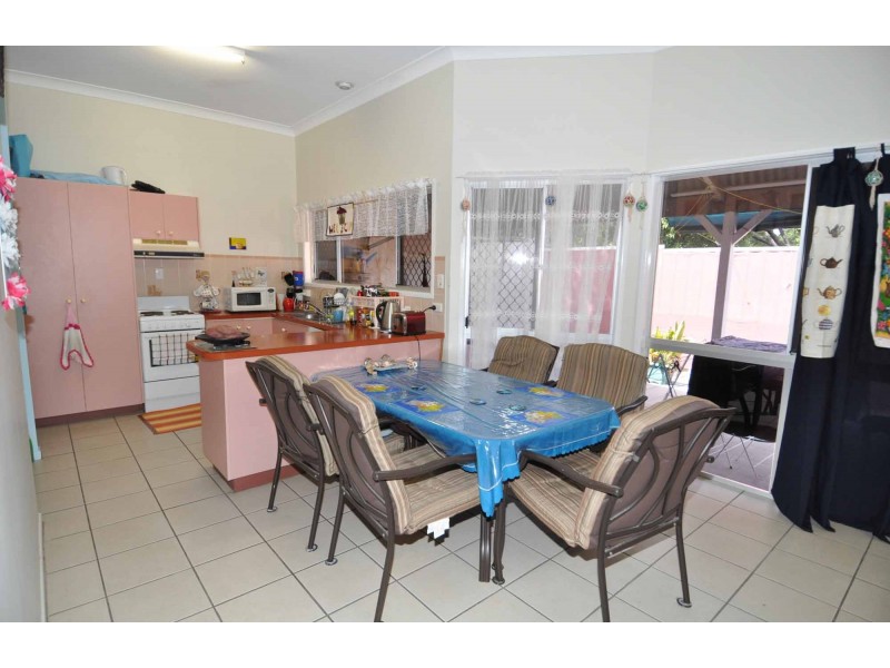 Unit 5, 37 Hackett Terrace, Charters Towers QLD 4820
